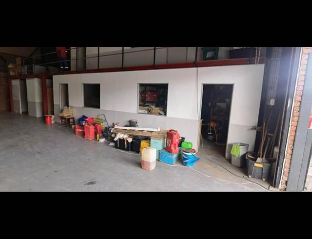 INDUSTRIAL PROPERTY TO RENT IN SILVERTONDALE